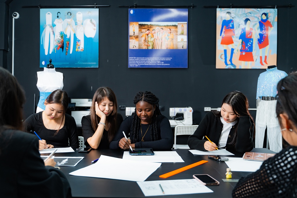 5.10.3 Виды искусства (Техническая эстетика и дизайн) / Искусствоведение