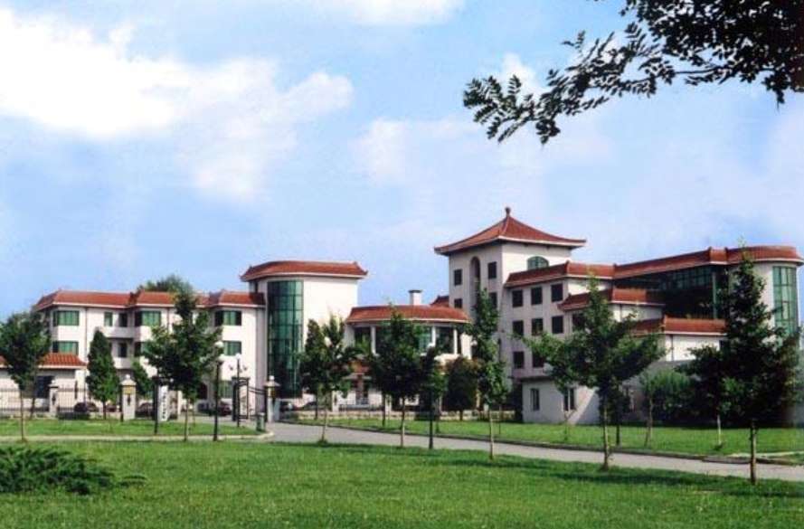 Объявляется конкурс для студентов на получение гранта для стажировки в Китае! 